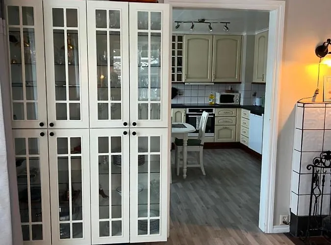 Comfortable 3 Bedroom Apartment On One Floor.