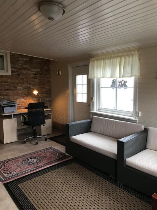 Comfortable 3 Bedroom On One Floor.