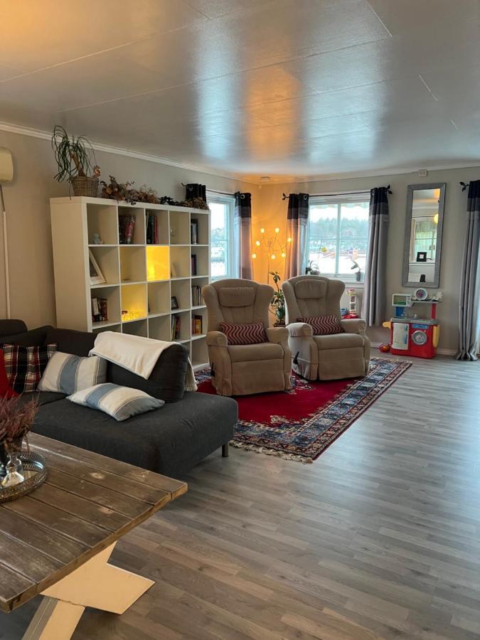 Comfortable 3 Bedroom On One Floor.